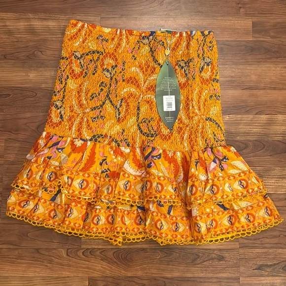 Women’s size large Farm Rio, mini skirt with ruffles NWT!